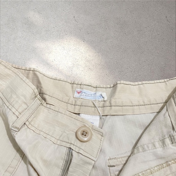 Vtg Roxy Cream High Rise Shorts - Picture 5 of 7